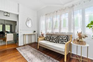 Posezení v ubytování Wandal Haven On McKelligett 3 Bedrooms - 1 King 2 Doubles - Wifi