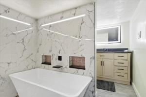 Φωτογραφία από το άλμπουμ του Breathtaking Views, Private Dock, Pure Relaxation σε Gravois Mills +54 φωτογραφίες