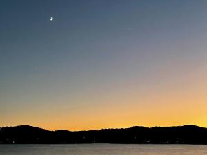 Gallery image of Expansive Lakefront Estate with Private Pool & Movie Theater at 43mm in Purvis +19 photos