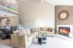 Gallery image of Amazing Lake Views with Pool, Loft, & Balcony in Kaiser