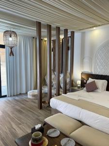 Postel nebo postele na pokoji v ubytování Imagination Luxury Camp