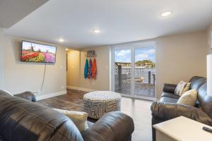 Gallery image of Private Dock & Fireplace Steps from Osage Beach in Camdenton