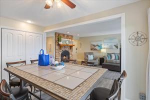 Gallery image of Lakefront Osage Beach Condo + Workspace w/ Pool Views in Osage Beach +47 photos