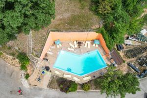 Bazén v ubytování Great Views and Pool Next to Docknockers! nebo v jeho okolí