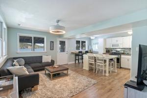 Foto dalla galleria di Stunning Sunsets, Vibrant Bars and Restaurants at the Waterfront a Rocky Mount