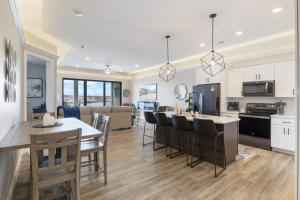 Køkken eller tekøkken på Scenic Views, Outdoor Grill & Dine, Fireplace, Games