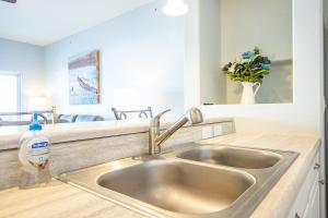 Fotografie z fotogalerie ubytování Island Life! Pool, Grilling Patio & Amazing Views! v destinaci Four Seasons + 33 fotografií