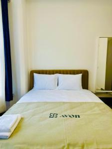 En eller flere senge i et værelse på Modern Studios near Trent Bridge & City Ground