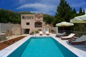Πισίνα στο ή κοντά στο Ariadne villas