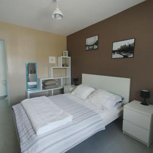 Ένα ή περισσότερα κρεβάτια σε δωμάτιο στο Villa Félines +89 φωτογραφίες