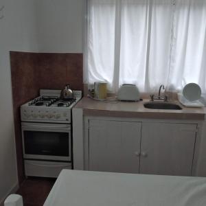 Η κουζίνα ή μικρή κουζίνα στο Acacia