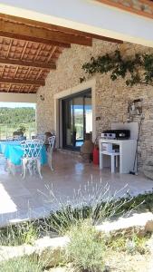 Αίθριο ή υπαίθριος χώρος στο Villa Félines