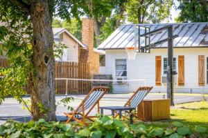 Budova, kde se prázdninový dům nachází