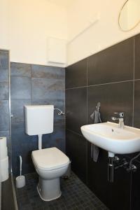 Bilik mandi di Wachsmuts gemütliche Bleibe mir alter Wandmalerei