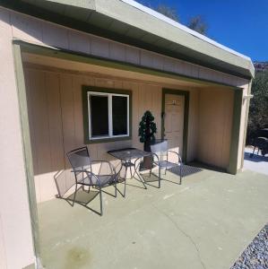 Το κτήριο όπου στεγάζεται  η παραθεριστική κατοικία +7 φωτογραφίες