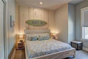 En eller flere senge i et værelse på Pet Friendly Shared Pool Winter Texan Family Deals