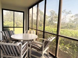 Zahrada ubytování Coastal Comfort – 2BR Condo in Fiddlers Green