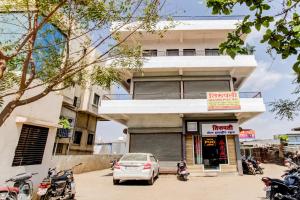 Gallery image of Hotel O 80 City Center in Dhule +17 photos
