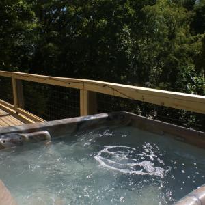 Billede fra billedgalleriet på Alpine Air cabin i Chalet Village