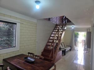 Afbeelding uit fotogalerij van Casa com piscina in Gravatá