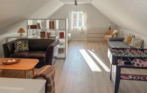 Posezení v ubytování Amazing Home In Assens With House Sea View