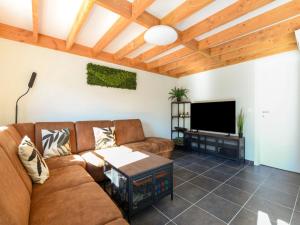 Μια τηλεόραση ή/και κέντρο ψυχαγωγίας στο Westhinder II H53