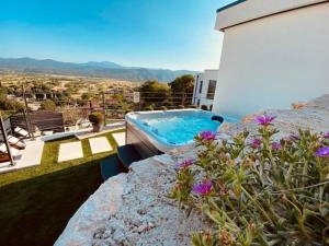 Φωτογραφία από το άλμπουμ του Magic Look with whirlpool and sauna σε Donji Proložac