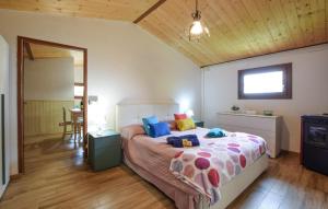 Ένα ή περισσότερα κρεβάτια σε δωμάτιο στο Nice Home In San Giustino Pg