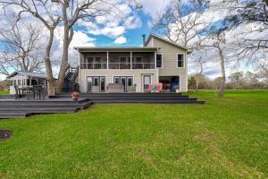 Zahrada ubytování Riversbend Retreat on the San Bernard River