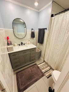 Koupelna v ubytování The Peaceful Perch Retreat Near NYC Elle's Home