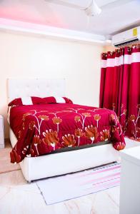 Ένα ή περισσότερα κρεβάτια σε δωμάτιο στο Apartamento en el malecón cerca de la playa