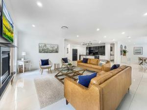 Et tv og/eller underholdning på Relaxed Luxury for Families by the Beach + 23 billeder