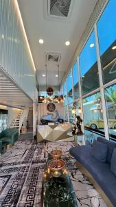 A seating area at Duck House Hostel & Resort Khon Kaen