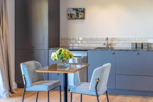 Kuchyň nebo kuchyňský kout v ubytování The Keep at Woodside Bay + 16 fotografií