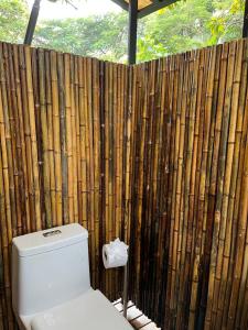 Φωτογραφία από το άλμπουμ του Safari tent with private pool close to Manuel Antonio Glamping 2 σε Savegre