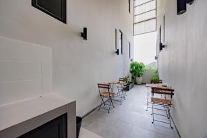 TV a/nebo společenská místnost v ubytování Sans Stay Bintaro