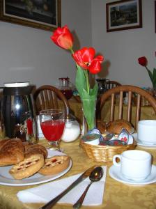 Imagen de la galería de Emanuela Guest House, en Roma 23 fotos más