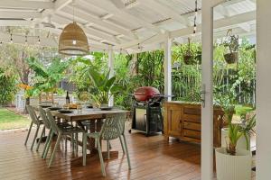 Κήπος έξω από το The Palma - Leafy Tropical Escape in Moffat Beach