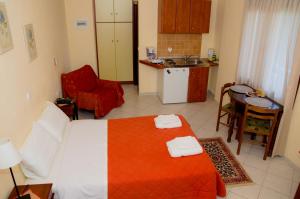 A kitchen or kitchenette at Nefeli