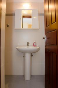 A bathroom at Nefeli