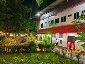 Zahrada ubytování Q8 Hom, hygienic Rooms, Payyoli