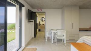 Televisyen dan/atau pusat hiburan di Protea32