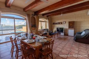 Χώρος καθιστικού στο Orchidea Xaghra