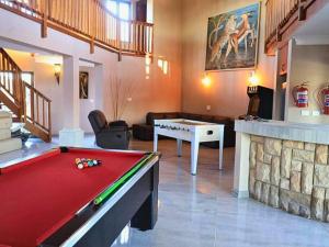 Biliár nebo kulečník v ubytování Zebula Bush Lodge 47 by Euphoric Leisure