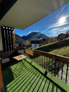 En generel udsigt til bjerge eller udsigt til bjerge taget fra lejligheden