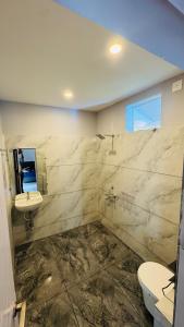 Koupelna v ubytování Private suites by The Saltwater Homestay