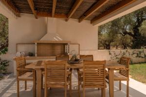 Αίθριο ή υπαίθριος χώρος στο Floralba Luxury Villa, Essence of Sea View Living