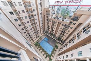 Πισίνα στο ή κοντά στο Sudirman Suites by Eazystay