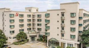 Bangunan di mana terletaknya hotel