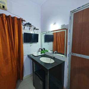 Η κουζίνα ή μικρή κουζίνα στο Shri jii palace